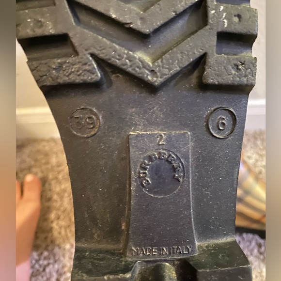 Burberry Rain Boots - Picture 5 of 5